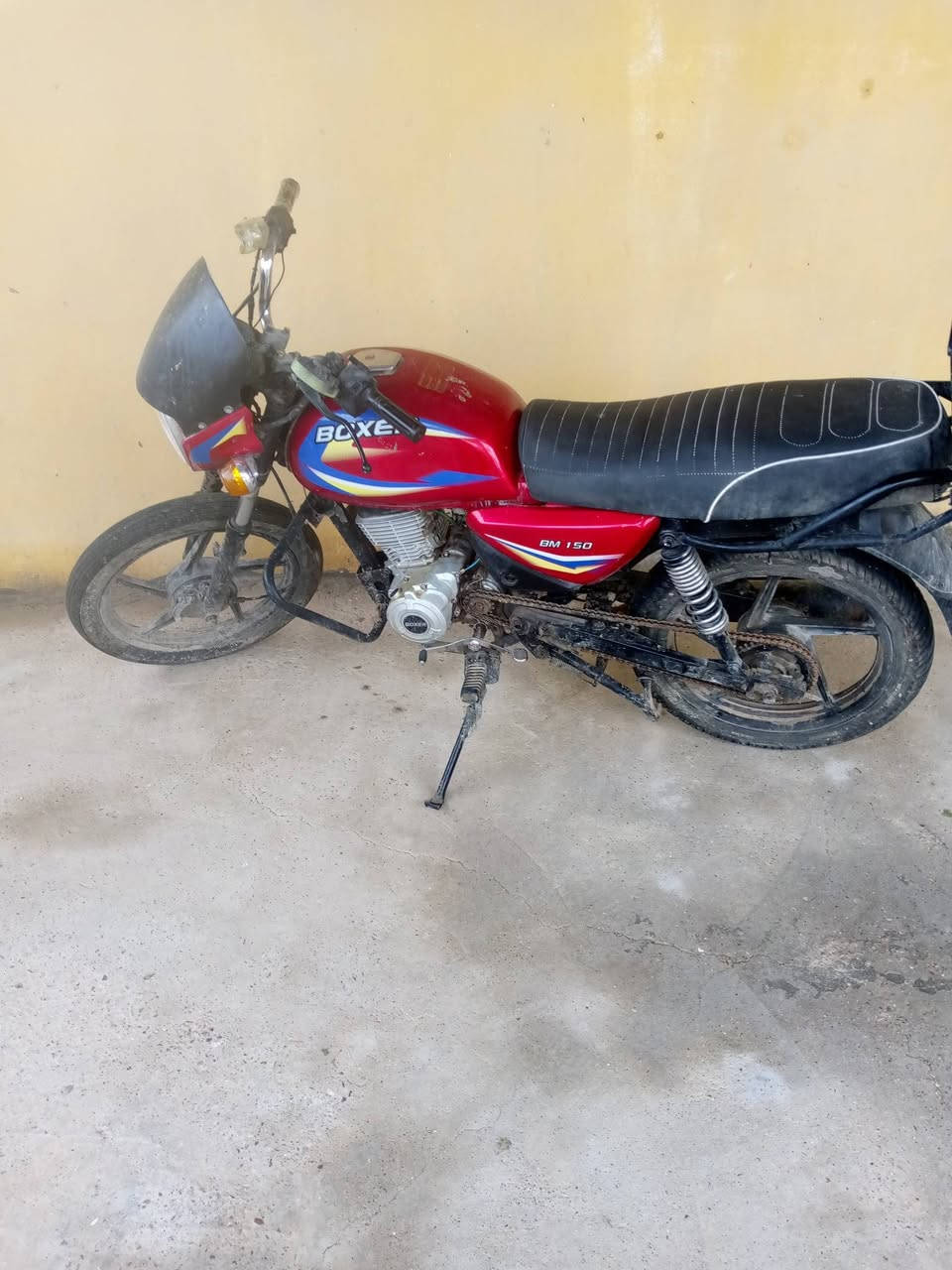 سلام عليكم كل عام وانتم بالف خير دراجه للبيع 21 اوراق سعر 750 وبيها مجال ***********
