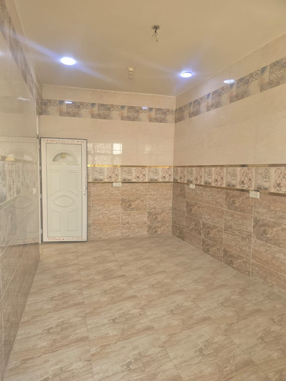 مشتمل للإيجار طابق ثاني مساحه ١٢٠ متر
العنوان المفرق قرب جامع الحاج ناصر
بناء حديث 
225 الف سعر الايجار  

للاستفسار الاتصال ع الرقم 

‭٠٧٧٧ ٠٢٠ ٥٥١١‬
