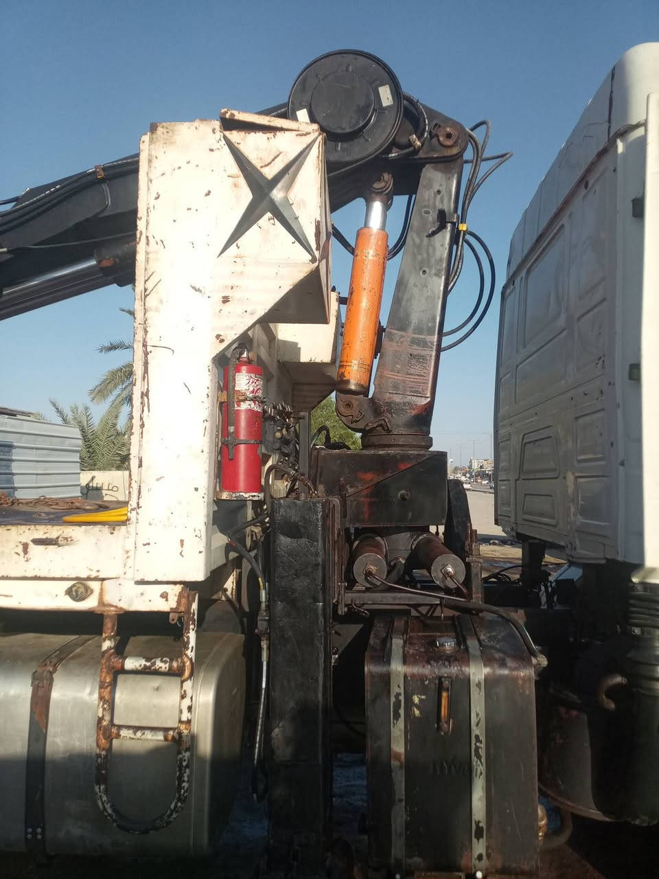 سلام عليكم كرين هياب  للبيع حجم 295 اربع سلايتات اربع ابطلة دوران + مظخة وشكلات وتانكي ويا الاتتفسار الاتصال 
***********
