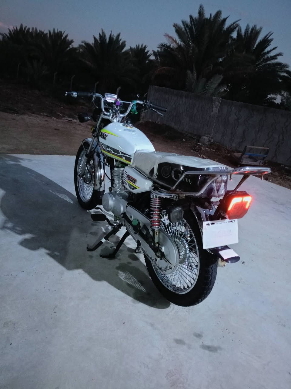 سلام عليكم اخوان دراجة موديل 24 جديدا احلة من الصور مكفولة كفالة عامة مكاني حلة سعر 625 وبيها مجال بسيط حك جيتك رقم ***********
