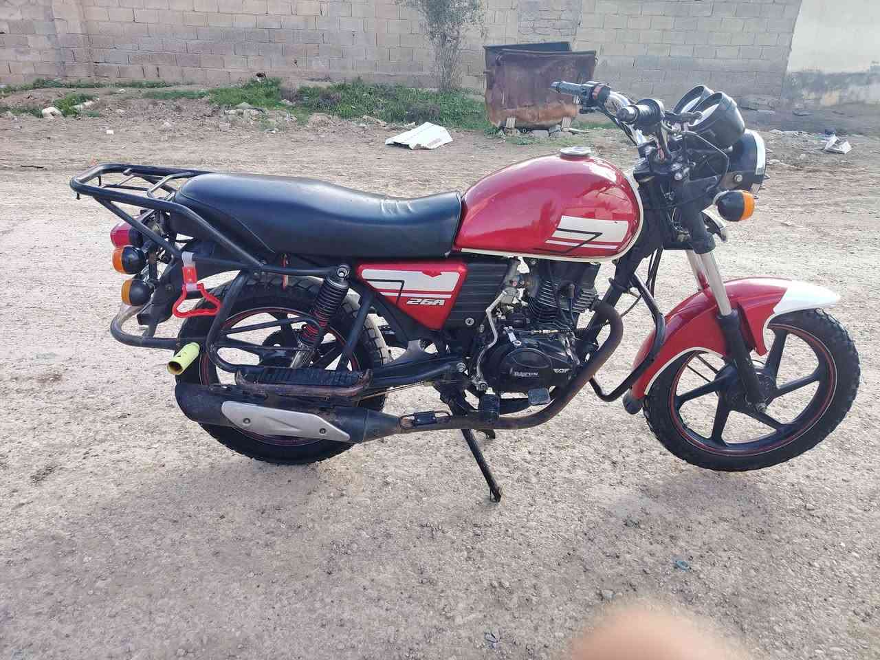 السلام عليكم
للبيع دايوان موديل 2020 وراق سحب
مكان ديالى سراجق
السعر 800 وبيه مجال 
تصل على رقم هاتف***********
