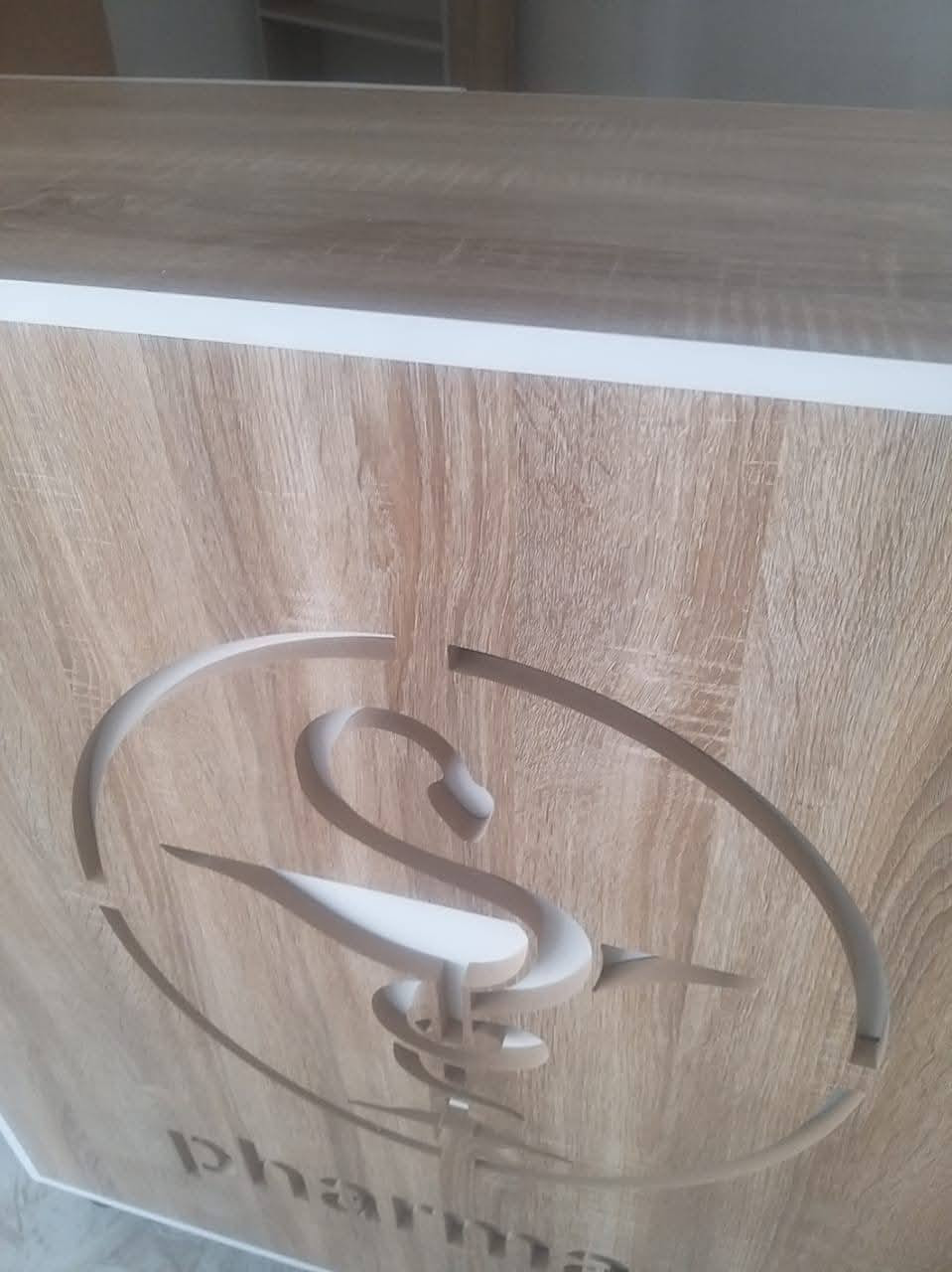 السلام عليكم..
فاترينات جديده غير مستعملة مع ميز صيدلية  للبيع


**إذا كنت صاحب هذا الإعلان وتريد حذفه لأي سبب، رجاءا أرسل رسالة إلى الدعم الفني**