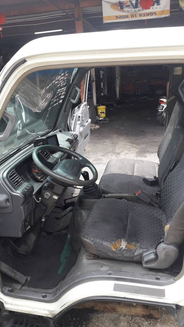 زيرو محور كامل شرط سعر 6 ورقات قفل توصيل لجميع المحافظات موجود واتساب ***********
