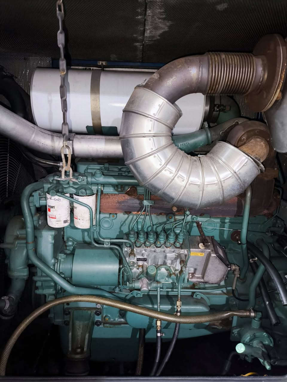 مولد فولفو بينتـــا وارد اوروبي TAD730G توليد ميغالتي إيطالي بلادي 220KVA ساعات العمل 2650 فقط وضع  الشركــة المولد غير مشتغل بالعراق وارد اوروبي وليس صيني شرط الشغل وشرط الفحـص العنوان اربيل للأستفسار *********** يوجد توصيل لكافة المحافظات وبضمان 🚚
