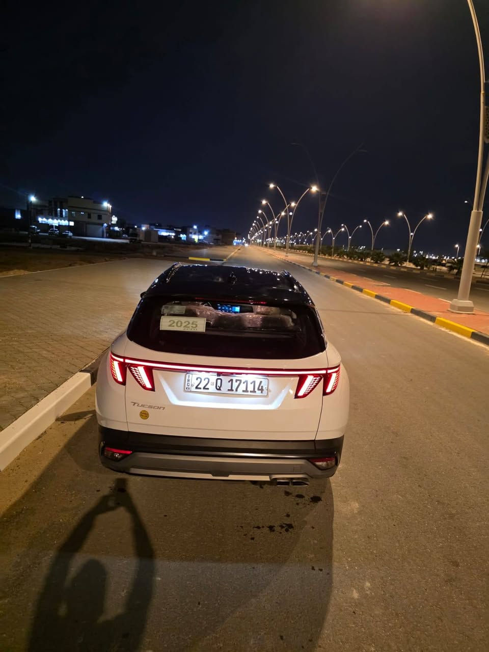 توسان موديل 2025 كامل مواصفات تو كلر السيارة أخت الزيرو استخدام شخصي على وضع الشركة مكفولة كفالة عامة ماشيه 10 ألف 
رقم الهاتف *********** السعر خاص مكان السياره بصره حي بغداد البصرة, العراق
