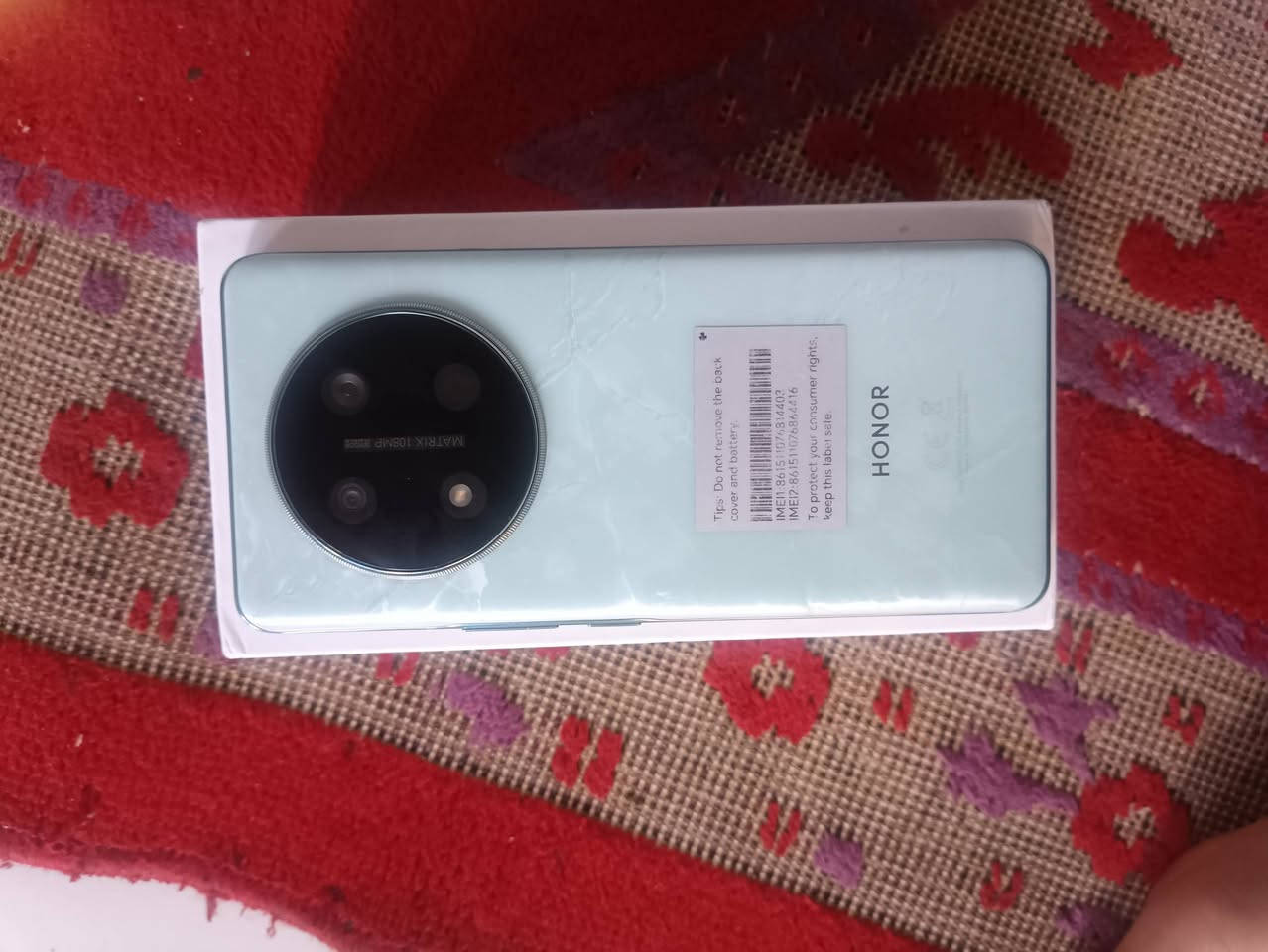 HONOR  X9
الذاكره 256
البطاريه 6600
الجهاز مكفول نضافه 95 ملحقات كامله 
السعر310 وبيه مجال 
***********
