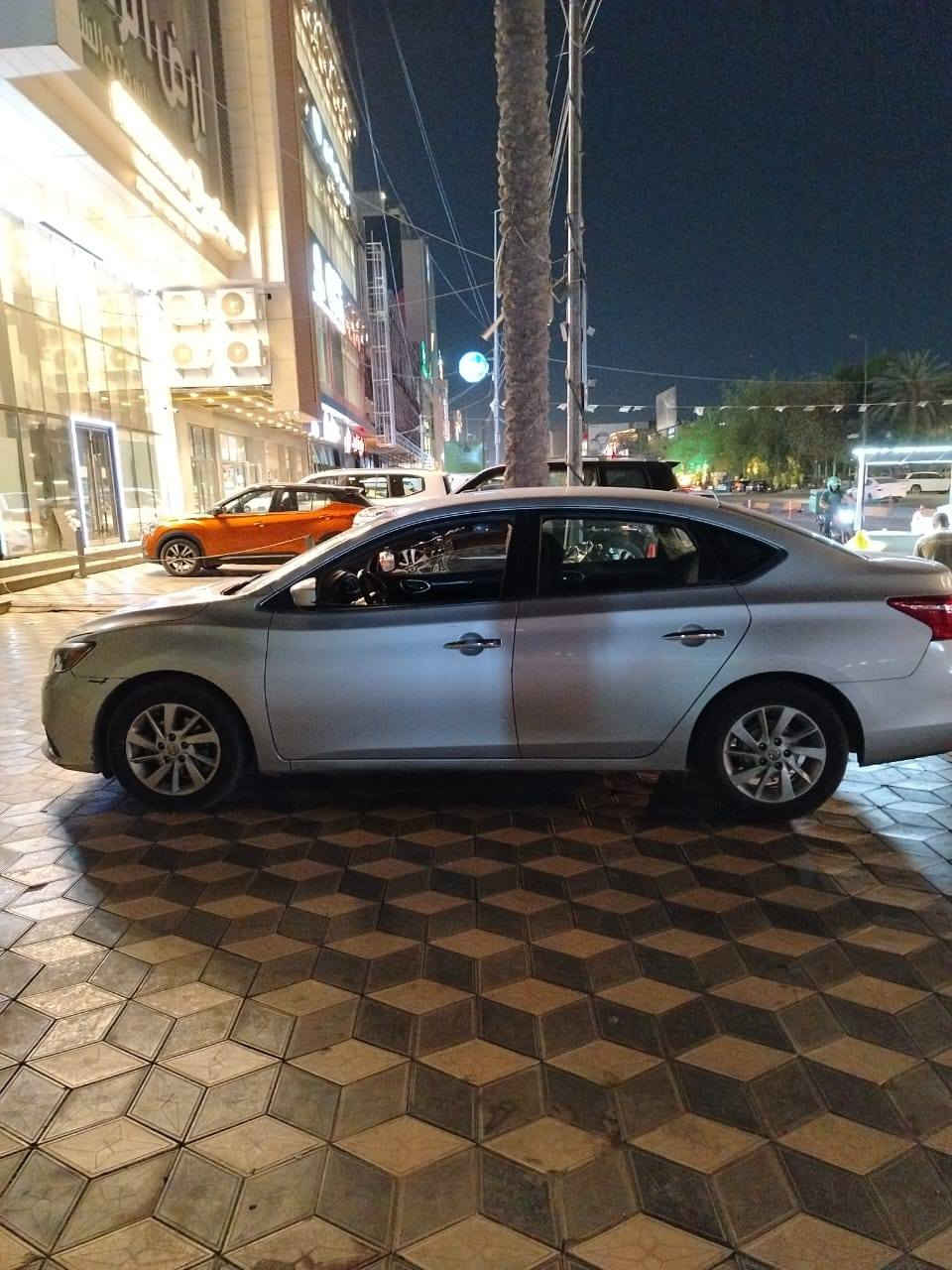 سياره نيسان سنتارا بغداد موديل ٢٠١٨ فضي اللون السياره وارد أمريكي سياره نظيفه جدا جدا مال بيت ومال جناي الاتصال على الرقم *********** ابو يوسف
