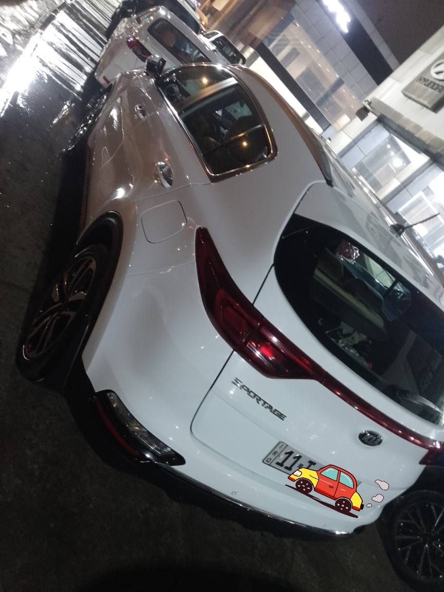 السلام عليكم
للبيع سبورتج خليجي موديل 2020

ماشيه90 

مواصفات بيسك 

داخل حمصي 

كامره وحساسات اماميه وخلفيه مري قلاب

داخل جلد 

السياره بيها بارد بسيط بلجاملغ 

السعر 196 

العنوان بغداد

***********
