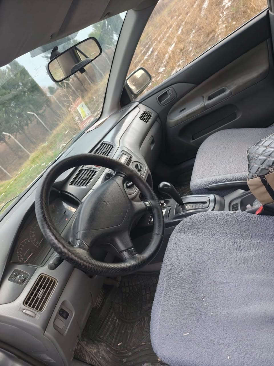 بەناوی خوای گەوورە 
لانسەر  ٢٠٠٦
گێڕو مەکینە بەشەر
سەنەوی تازەیە 
تایەی تازە 
باتری تازە 
ڕۆنی تازە 
٢ پارچە پەمپی هەیە لەسەر کاڵبونەوە 
دەعم و لێدرانی نییە 
تەحویل و غەرامە بەشەرت
نرخ ٦٤ کەمێل مەجال
ژ.م*********** حلبجة, السليمانية
