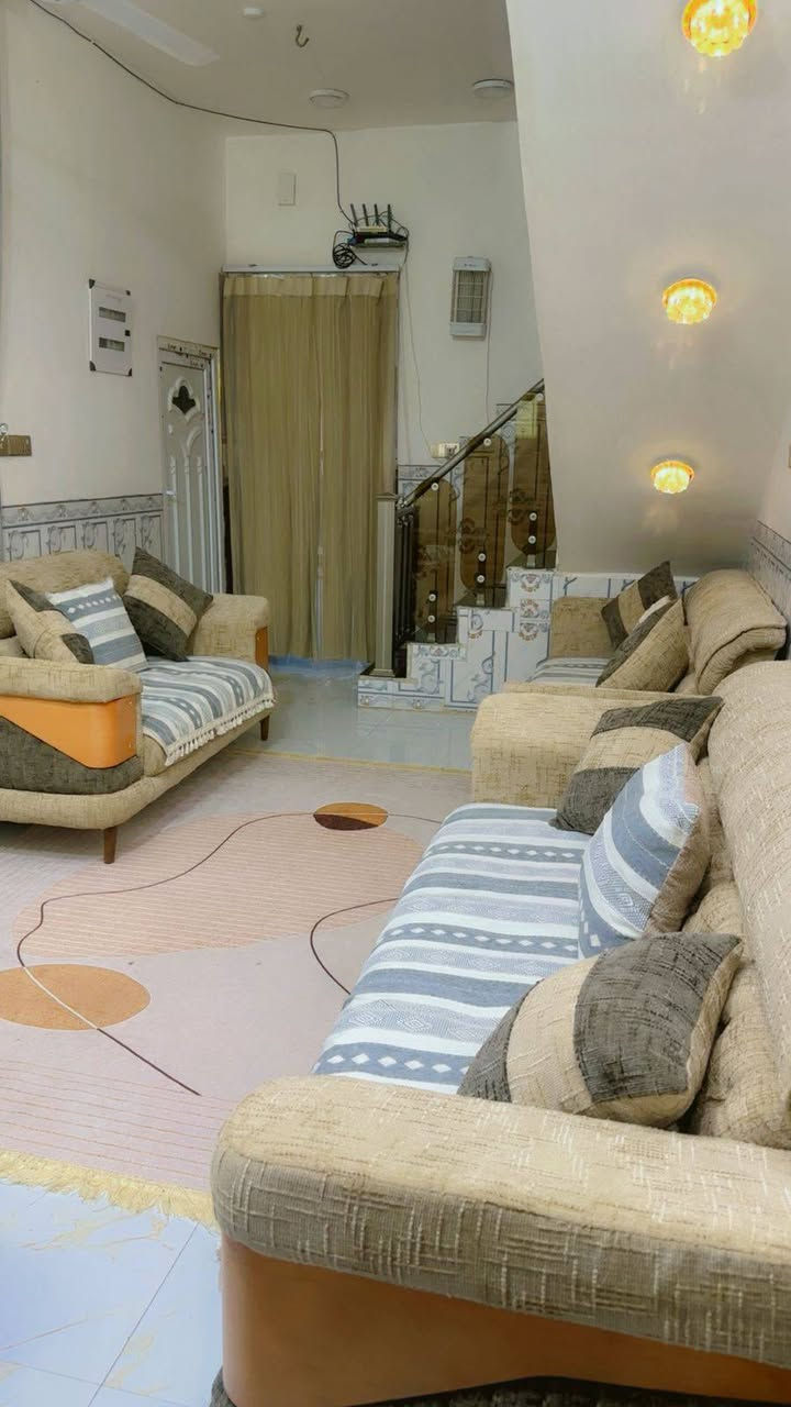 تم التوصيل الف مبروووك ويارب بيت العامر
تخم موديل ابو الطبله 
والثاني موديل فراشه سبرنك ضمان 
***********
