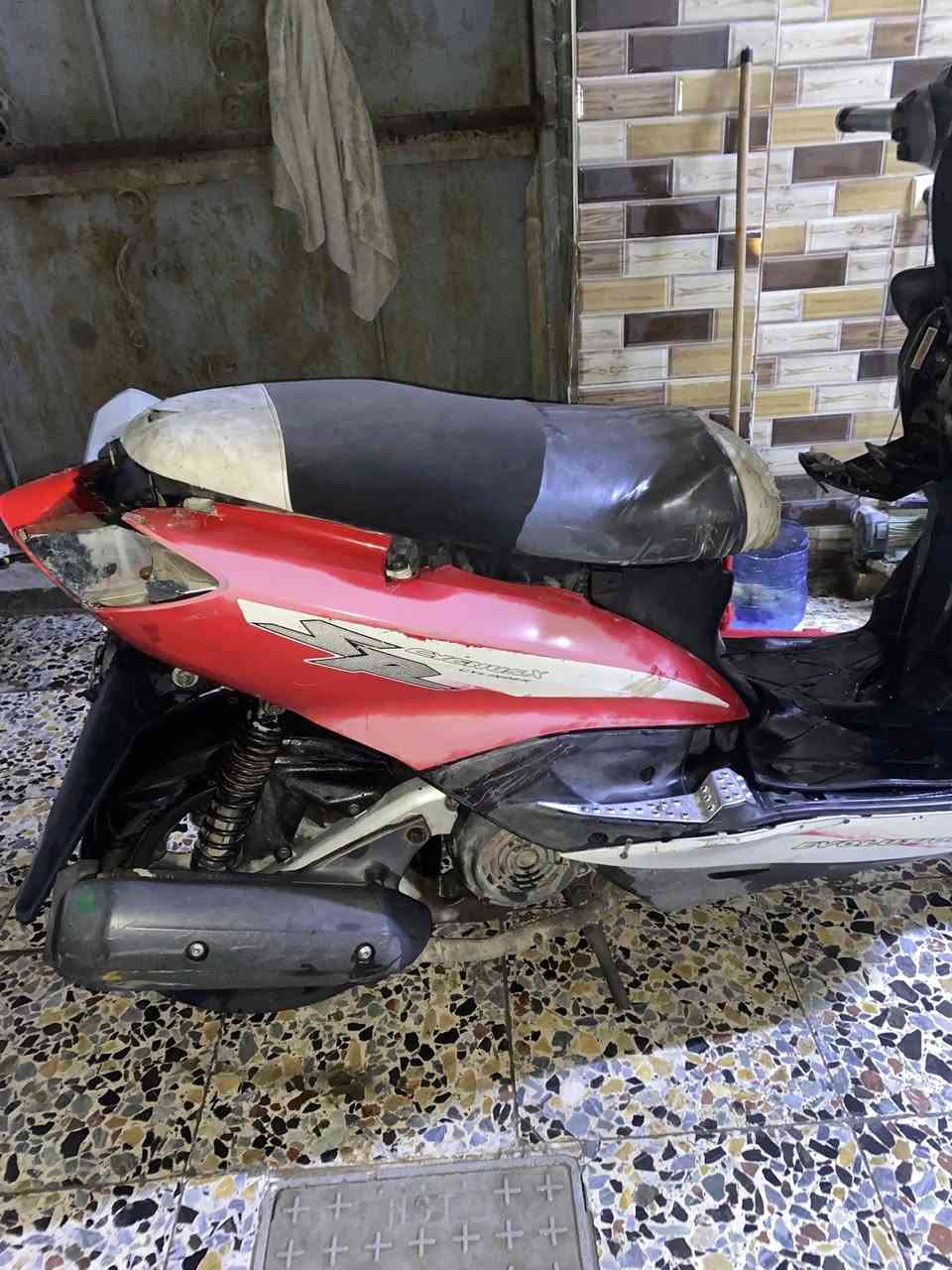 سكنس نثية كهربائيات شغاله مكينه حلوه وزينه كفرات مالتهه لصليه رايدهه ب٣٥٠ بيهه مجال عل خاص موجود عل رقم هم ***********
