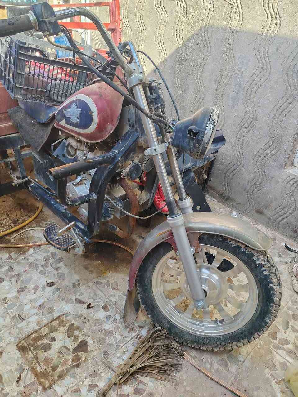 ستوته للبيع الشاصي ولبدي دايون
المحرك دبلات  تاير امامي امتيار  ستوته وكيله بغداد يعني نتكاتب ب مكتب فقط سعر 850
***********
