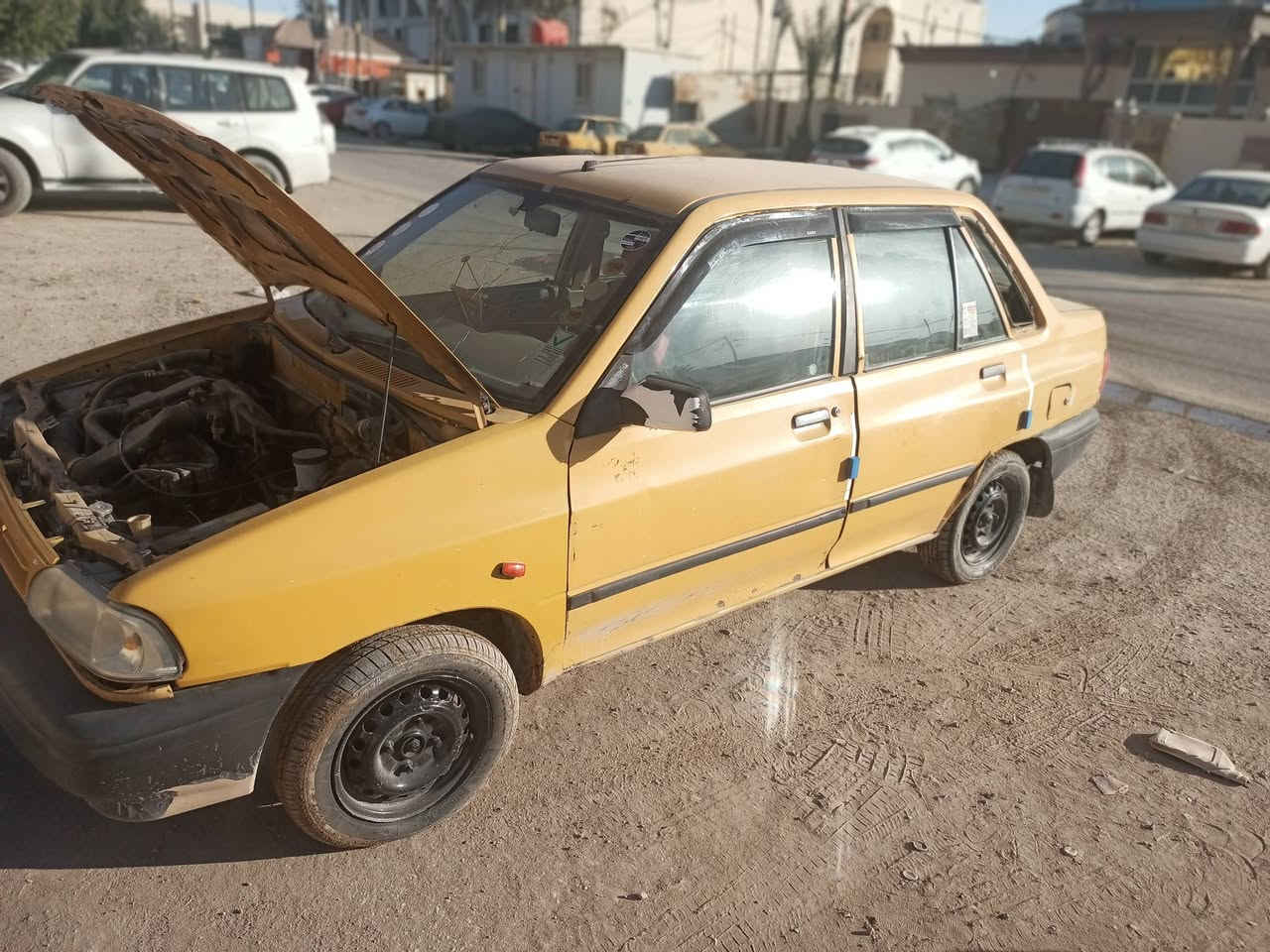 لام عليكم سايبه موديل 12 رقم مثنى مشروع وطني راعيه بل نجف هيه عليه 150 عل مشتري والكير بس الثالث يفلت تخم تاير حداديه جديده مكاني الدوانيه  السعر 15 سنويه ل28 ***********
