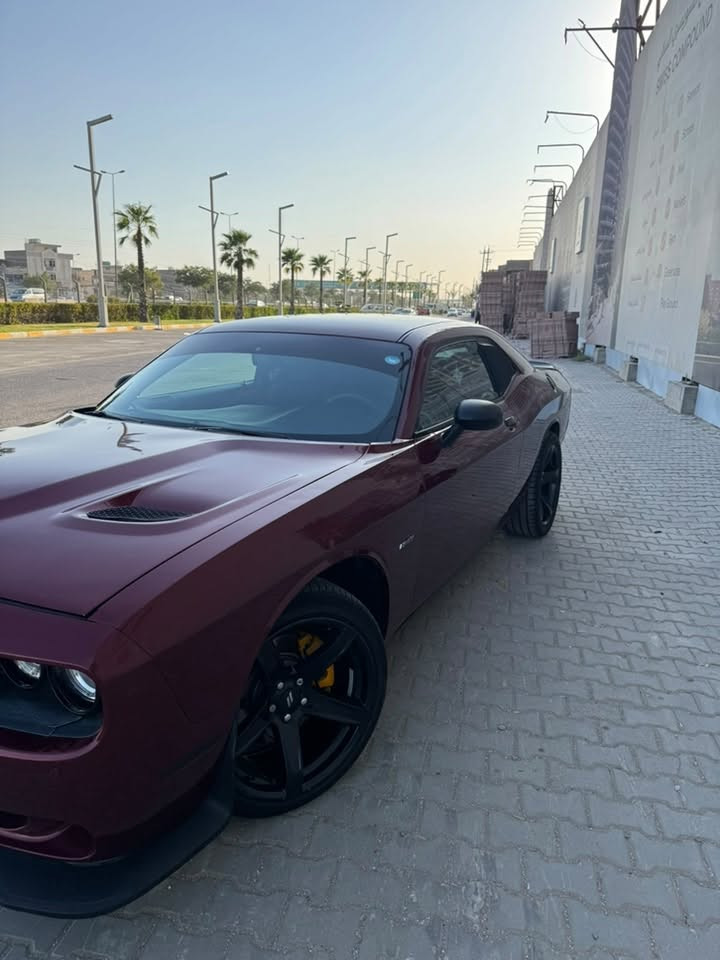 🔥 تشالنجر RT 5.7 HEMI موديل 2017🔥
⚜️(بيع او مراوس)⚜️

إذا تدور على RT مرتبة وهيبة وصوت HEMI المعروف وعليه اشويه تعديلات بحيث يهز الكاع🔥🌚، هاي فرصتك.

✅ وارد أمريكي
✅ محرك 5.7 HEMI V8
✅ شاشة كبيرة
✅ نقطة عمياء (Blind Spot)
✅ كاميرا خلفية
✅ كشنات قماش
✅ اللون عنابي مميز مع جنوط سود

ملاحظات السيارة:

* جاملغ أمامي جهة الصدر .
* الجاملغ الخلفي بيه صبغ.
* بارد صغير بالجاملغ الأمامي جهة السايق.

💯 الفحص خير دليل.
🚗 الصور تحچي عن السيارة أكثر من الكلام، وتعال شوفها على الطبيعة واحكم بنفسك.
👌 السيارة جاهزة للاستخدام، واللي يعرف بالـ HEMI يعرف قيمتها.
🤝 البيع أو المراوس وارد بالشي المناسب.
📞 أي استفسار أو معاينة حياك الله، والرد على الجميع.
💵 المنشور للجادين فقط، والرزق على الله، وإن شاء الله ما راح نختلف إذا الله كاتب نصيب.

📍الموقع: بغداد_الغزالية
💰السعر: 150 وبيها مجال
📞رقم الهاتف: ***********

الله يبارك لصاحب النصيب
