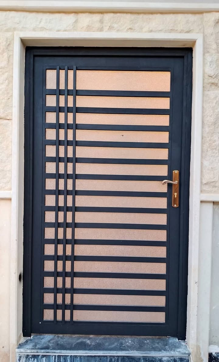 سعر باب واحد 200 حديد ثقيل ملم و 8 مع النقل والتركيب داخل الموصل
***********   /    ***********
العنوان موصل صناعة الكرامة حي الكرامة جانب ايسر
