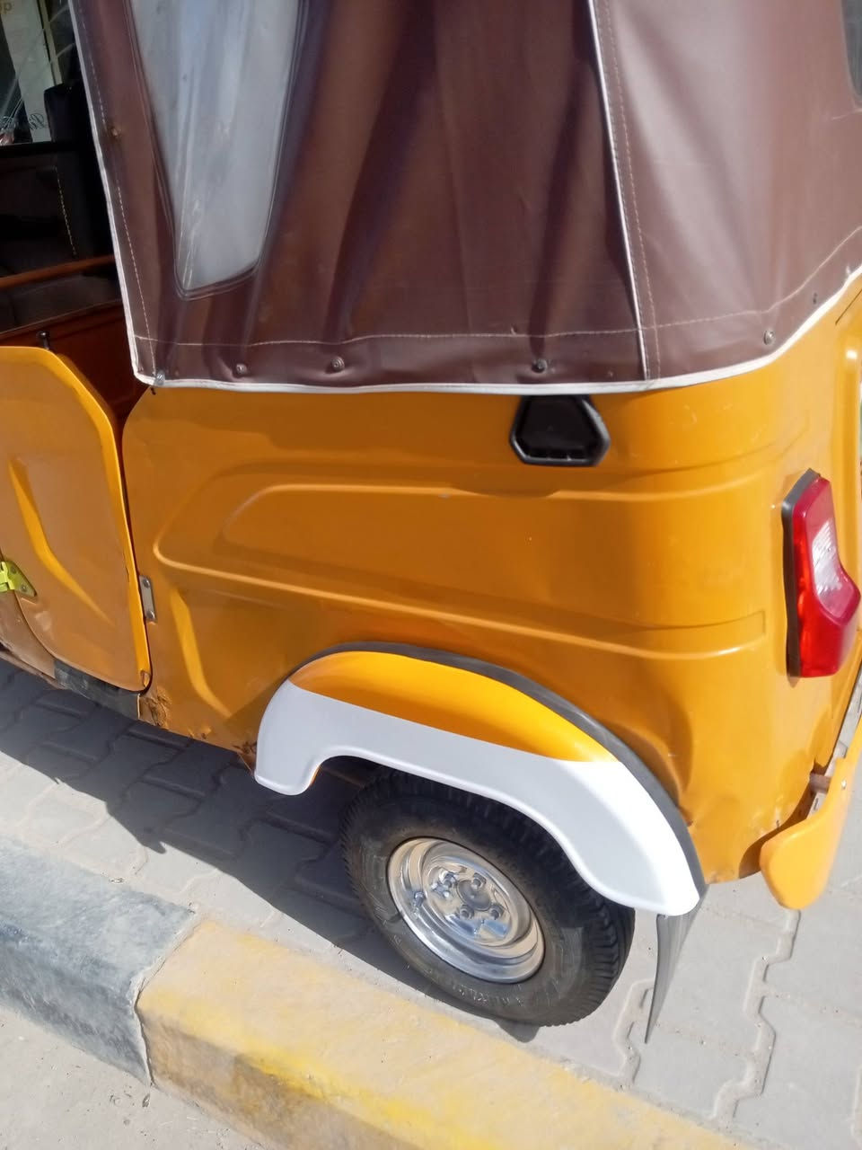 يالله....
تكتك موديل 21شهر5رقم وسنويه بيها ضربه بلغد اليسره وراجع بارد تكتك كبل لشارع تحويل ثاني يوم سعرها7ملاين وبيها مجال حك الجيه مكاني بغداد ابو اغريب بلحصوه 
***********واتساب
***********اتصال
