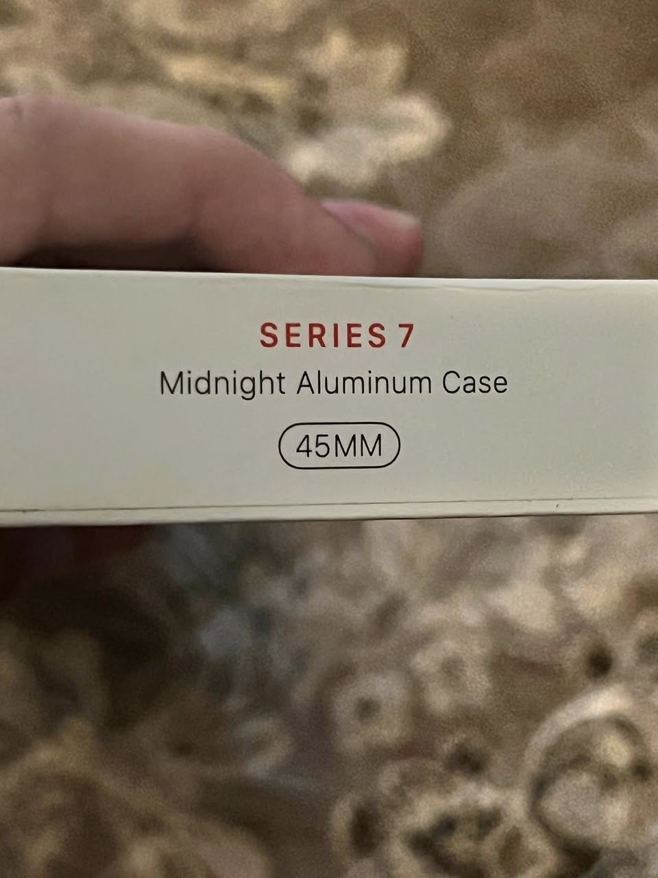 ⌚ للبيع: Apple Watch Series 7 | ابل واتش سيريز 7 (نظيفة جداً)
ساعة آبل الإصدار السابع بحالة ممتازة، مناسبة جداً لمن يبحث عن الأداء القوي والتصميم الأنيق بسعر منافس{200الف 💵}
وبيها مجال كامل الملحقات موجوده الكارتونة و الشاحن والسير الاصلي المواصفات الأساسية:
• الموديل: Apple Watch Series 7.
• المقاس: 45mm (المقاس الأكبر والأكثر وضوحاً).
• اللون: Midnight (كحلي غامق قريب للأسود) - هيكل ألمنيوم.
• الحالة الفنية: لم تدخل صيانة نهائياً (أصلية بالكامل).
• صحة البطارية: 93% (أداء ممتاز يدوم طويلاً).
مميزات الساعة:
• شاشة Retina تدعم خاصية "التشغيل الدائم" (Always-On).
• شحن سريع جداً مقارنة بالإصدارات السابقة.
• مقاومة للغبار (IP6X) ومقاومة للماء حتى عمق 50 متر.
• تدعم تخطيط القلب (ECG) وقياس نسبة الأكسجين في الدم.
المكان نجف كوفه للتواصل (***********)
