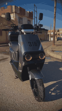 ماطور شحن للبيع 318
المواصفات 
6 باتريات دبل 
السرعه 99 حقيقي من 60 إلى 70 كيلو 
نظام بك R 
بريكات دسك هيدروليك امامي او خلفي
4 نمر
الشحنه الوحده اتمشيك اكثر من 40 كليو 
الماطور ماشي 1000
السعر 660 وبي مجال 
المكان موصل ايسر حي القدس 
للاستفسار اتصال *********** اومراسله واتساب
