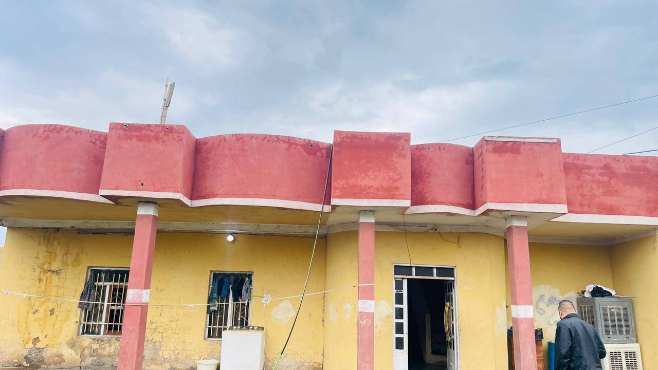 السلام عليكم
بيت للبيع الشرقاط الحي العسكري الثاني يم مدرسه ابي اليقضان الارض خظراء منتزه يعني مو شارع حتى ينكص البيت ان حاط بيه مؤجر مظبوط وايجاره 250 لليريد ياخذه للايجار
مساحه الارض 900 متر يعني يتعمر بي بيتين السعر25 مليون وبي مجال قليل الشرراي يتصل
***********
***********
