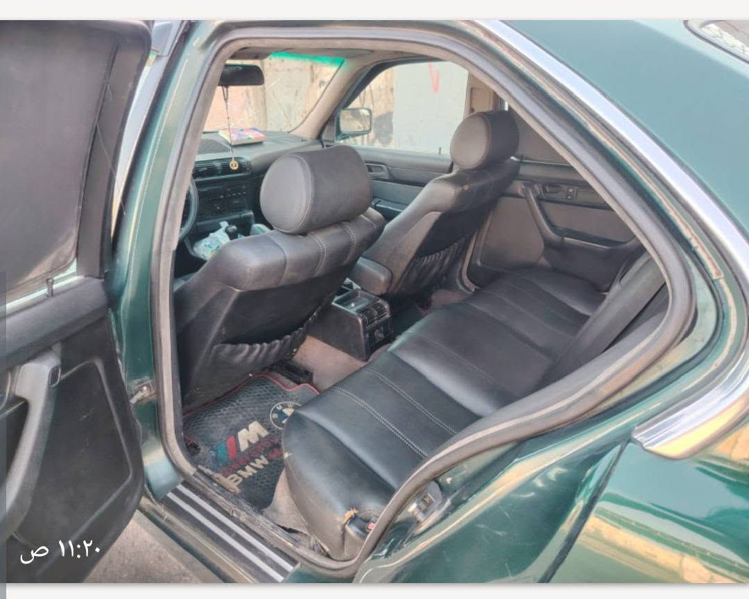 BMW 520  موديل 1991
محرك كبس عدل
شرط لا صرف ولا نفخ 
كير عادي 
بجم رفيع 
تبريد 
تدفئه 
الكهربائيات كلها شغاله 
طخم تايه 
كشنات جلد 
السياره صبغ عام بدون ضرر بس جماليه 
ويل خليه 
السياره متعوب عليها مال بيت 
ربع ما تصرف عليها 
رقم نينوى مصطره اب اسمي شرط التحول
السياره مكانها الموصل الجانب الايمن 
رقم الموبيل ***********
السعر ٦٥ $
كلشي اكو بالسوك حتا اب ١٠ $
