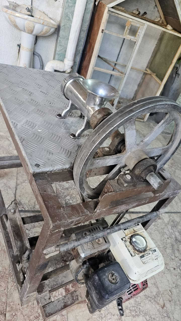 مثرامة حجم 32للبيع السعر 300 بغداد م الصدر الاورفلي***********
