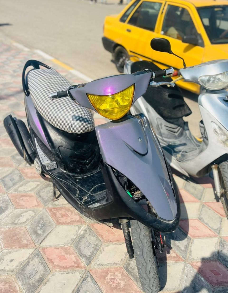 سلام عليكم شبابنه الاعزاء
دراجه ماكس للبيع دراجه مامفتوحه مكينتها بلادي بوشه49
بيها تزويد خفيف 
وياله الوزن ثقيل
قبق مروحه 
دواسات
عمبار
صالنصه FM 
موديل 2006
عوزها فقط جكمجه واشاير مايكلفن 30الف والجانيها يعرفهن شكد اسعارهن
المكان ميسان المشرح
الرقم ***********
السعر 650 قابل للتفاوض بشيء بسيط
