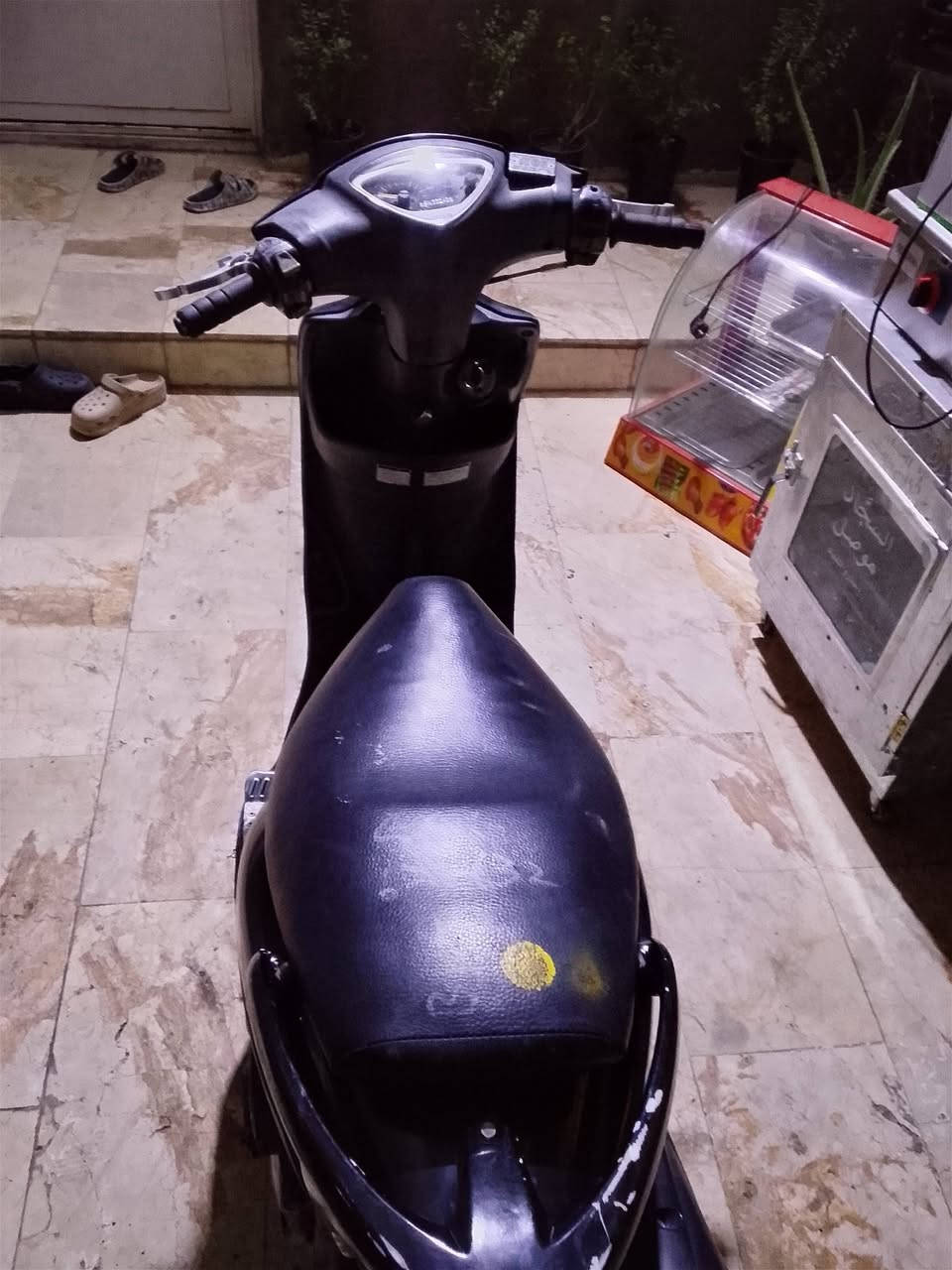 السلام عليكم
ماكس 49 بلاد ما مفتوحة (ناشفة ) كلهة ختم واحد مزود بيهة اشياء بسيطة ويل وشيال وعضمات بريك كفرات فول ملاح وفول نضافة لا ليط طاكة ولا كسر وضع بلاد نقصهة باتري شغالة لاخر حباية برغي ما ناقصهة وبيهة صالنصة صجمية بلاد السعر 750 وبيهة مجال حك جيتك مكاني كربلاء


**إذا كنت صاحب هذا الإعلان وتريد حذفه لأي سبب، رجاءا أرسل رسالة إلى الدعم الفني**