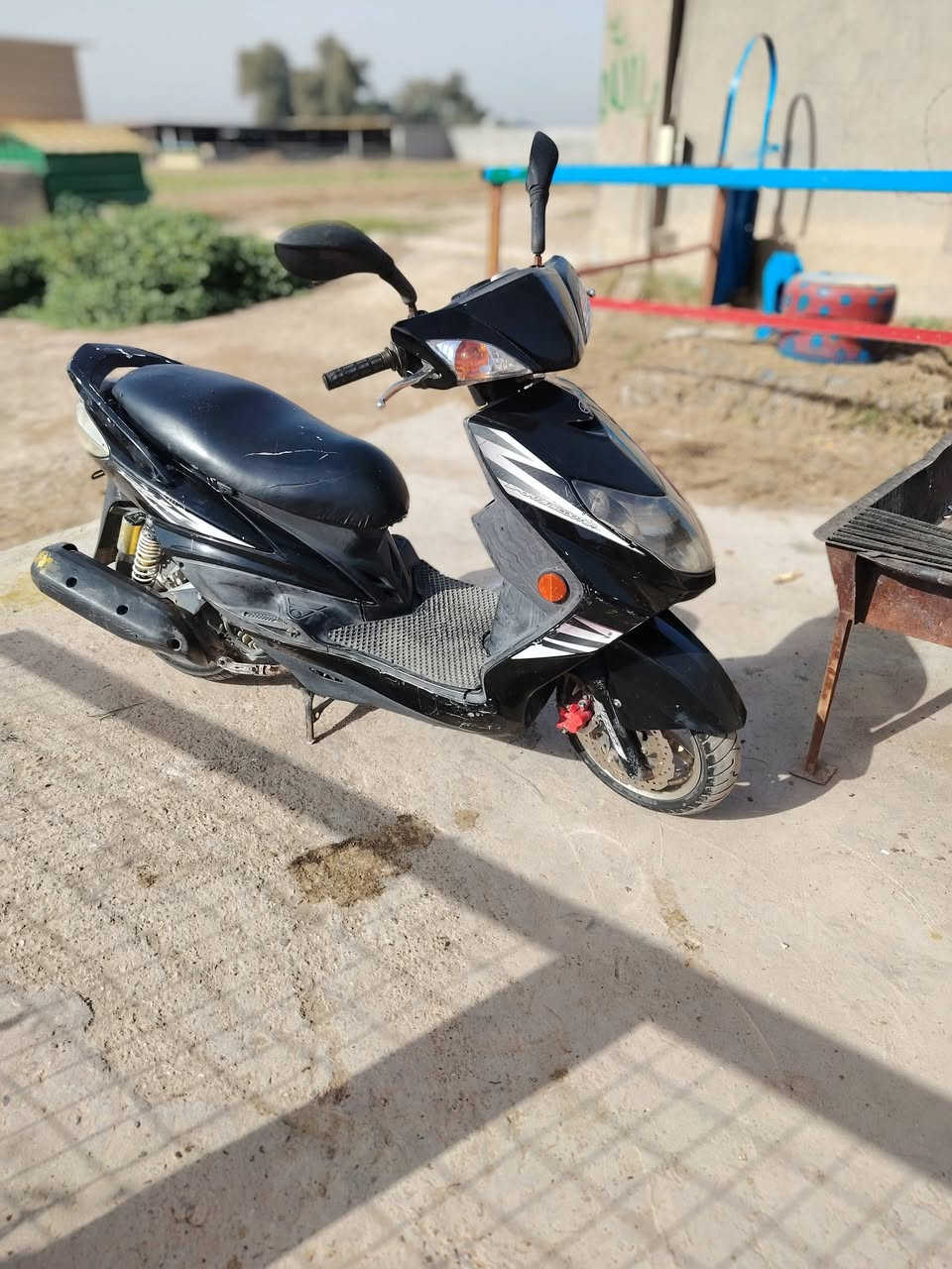 سلام عليكم سكنس فحل نوزل درجه خير من الله كهربيات كلهه شغاله لايت عالي ناصي دبل اشاره هورن بس الكلوب الوره ما يشتغل من ادوس بريك عل سكن يشتغل  سعر ٦٠٠ وبيهه مجال بصيط عنواني  بغداد جسر ديالى الجديد ***********
