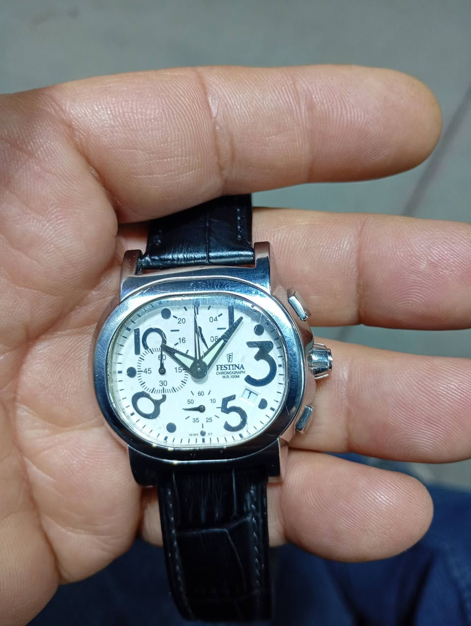 للبيع مكان دهوك يوجد توصيل 
***********
