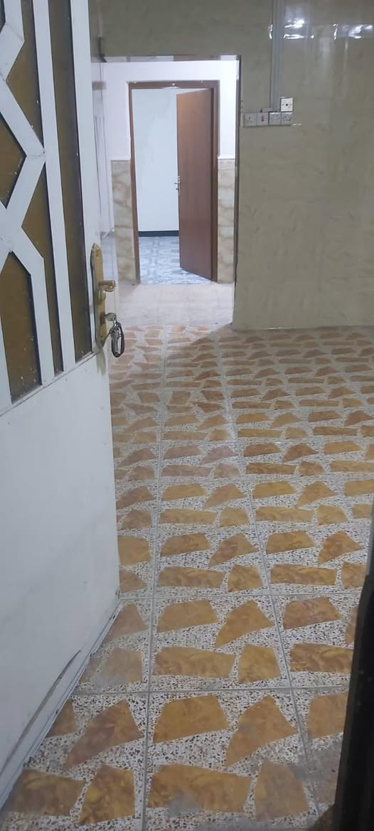 بيت للايجار في الابله يحتوي غرفتين وصاله وديوانيه وطارمه وسطح ومشتملات
واتس ***********
