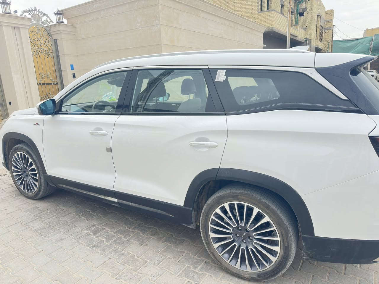 سيارة جيتور X90بلص لكجري أعلى فئة فوول مواصفات موديل 2024 السيارة زيرو ماشية 7000 قابل للزيادة محرك 2000 تيربو 
ومكفولة العنوان البصرة المطيحةالسنيدية للتواصل السعر 28 مليون ونص قابل للتفاوض ***********
