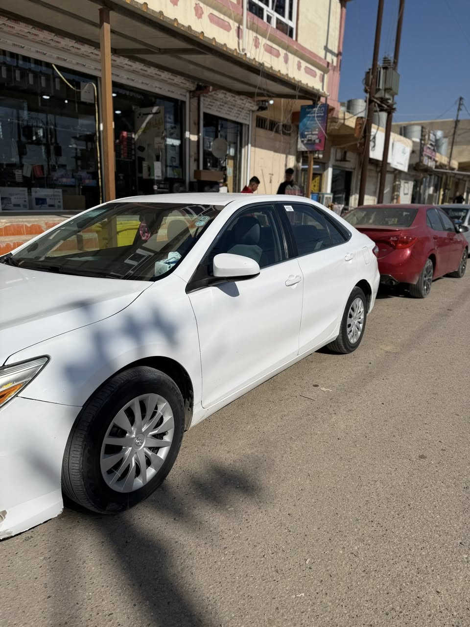 كامري 2016 Le مواصفات كلين عدا 20 سم صبع براس جاملغق بدون دواخل وايرباك وتبديل شرط السعر 165$ وبعا مجال 
مكان السياره كركوك الحويجه قرى الحلوات 
***********
