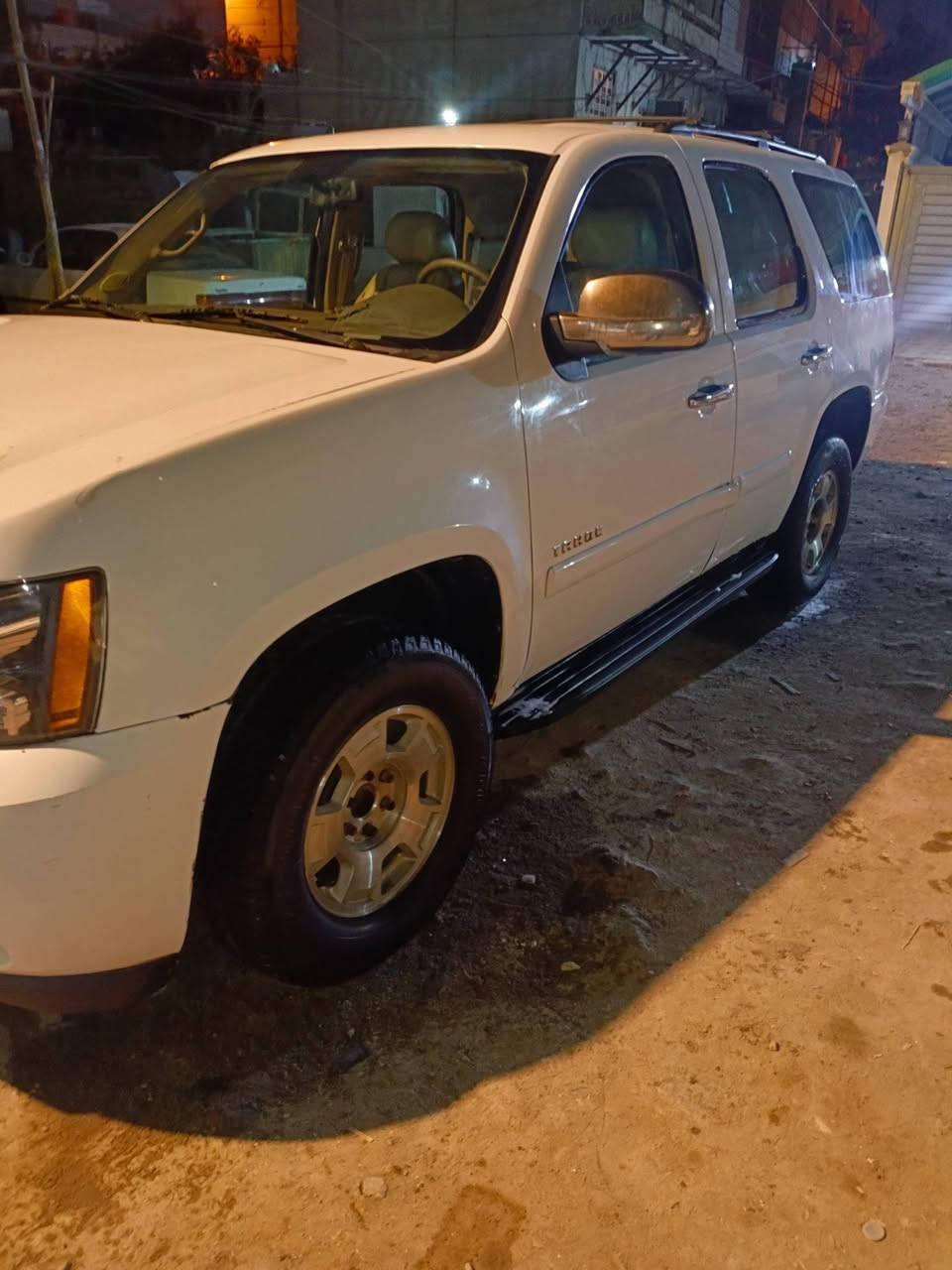 للبيع تاهو ادوات 2011
سعره 100 بيها مجال 
العنوان البصره 
***********
