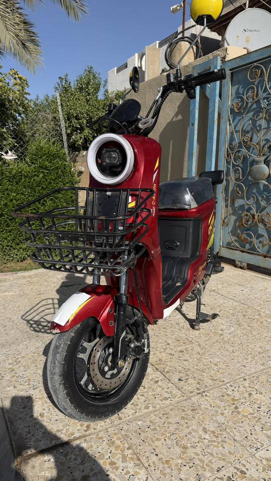 للبيع دراجة كهربائية شحن R9  WINLEE اخو الجديد ممفتوحة ولا مصلحة مستخدمه شهرين  المكان ديالئ شهربان المقدادية
المواصفات:
5بطاريات حجم كبير
بطارية 60v 18A
بلوتوث 
تشغيل بالكارت NFC
للاستفسار التواصل على الرقم***********
