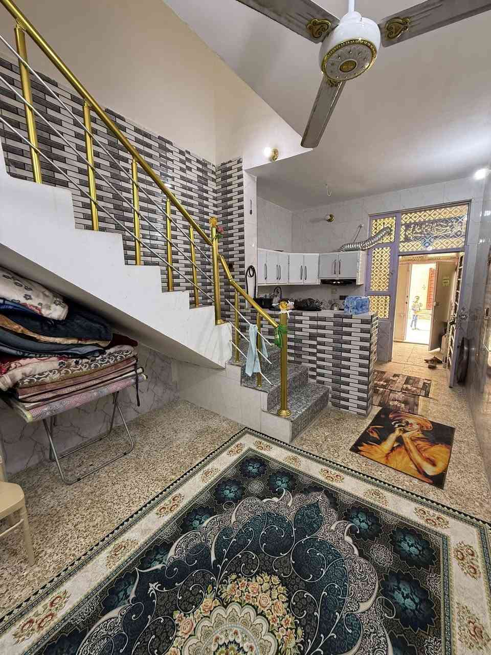 السلام عليكم 
بيت للبيع المساحة ٥٠ م طابق ونص بناء طابوق جمهوري
طابو زراعي سند ٢٥ إقرار محكمة 
شارع ابو طالب يبعد حوالي كيلو ونص للأمام الحسين ع 
الاستفسار الاتصال على الرقم أو واتساب 
***********
***********
