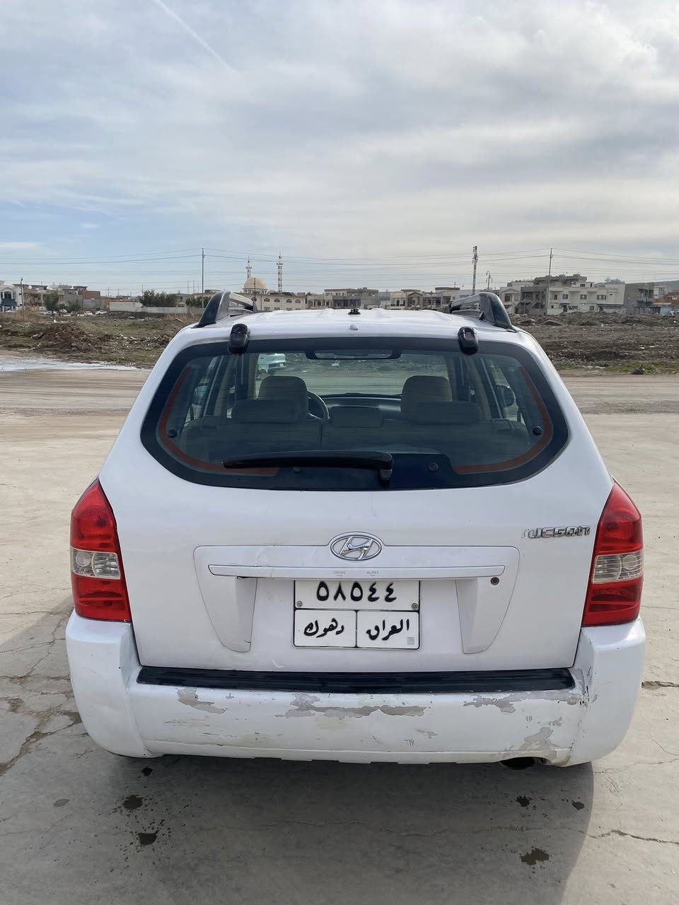 تكسون خليجي موديل ٢٠١٠
محرك و كير و تبريد و تدفئة بشرط 
كير توماتيك/ محرك ٢٠٠٠ دوش 
 نضام غاز ايطالي و بنزين 
السنوية لحد شهر ٤ لسنة ٢٠٢٦
التحول أو الوكالة مضمون 
السياره تاكيه على صفحة النفر و السقف
كدام و وره بدون ضربه 
اني ابيعه عام صبغ/شرط بدون دواخل
السعر ٨٦ ورقه أو بيها مجال 
العنوان: دهوك/ قضاء بردرش 
☎️📞***********.  واتساب ***********
