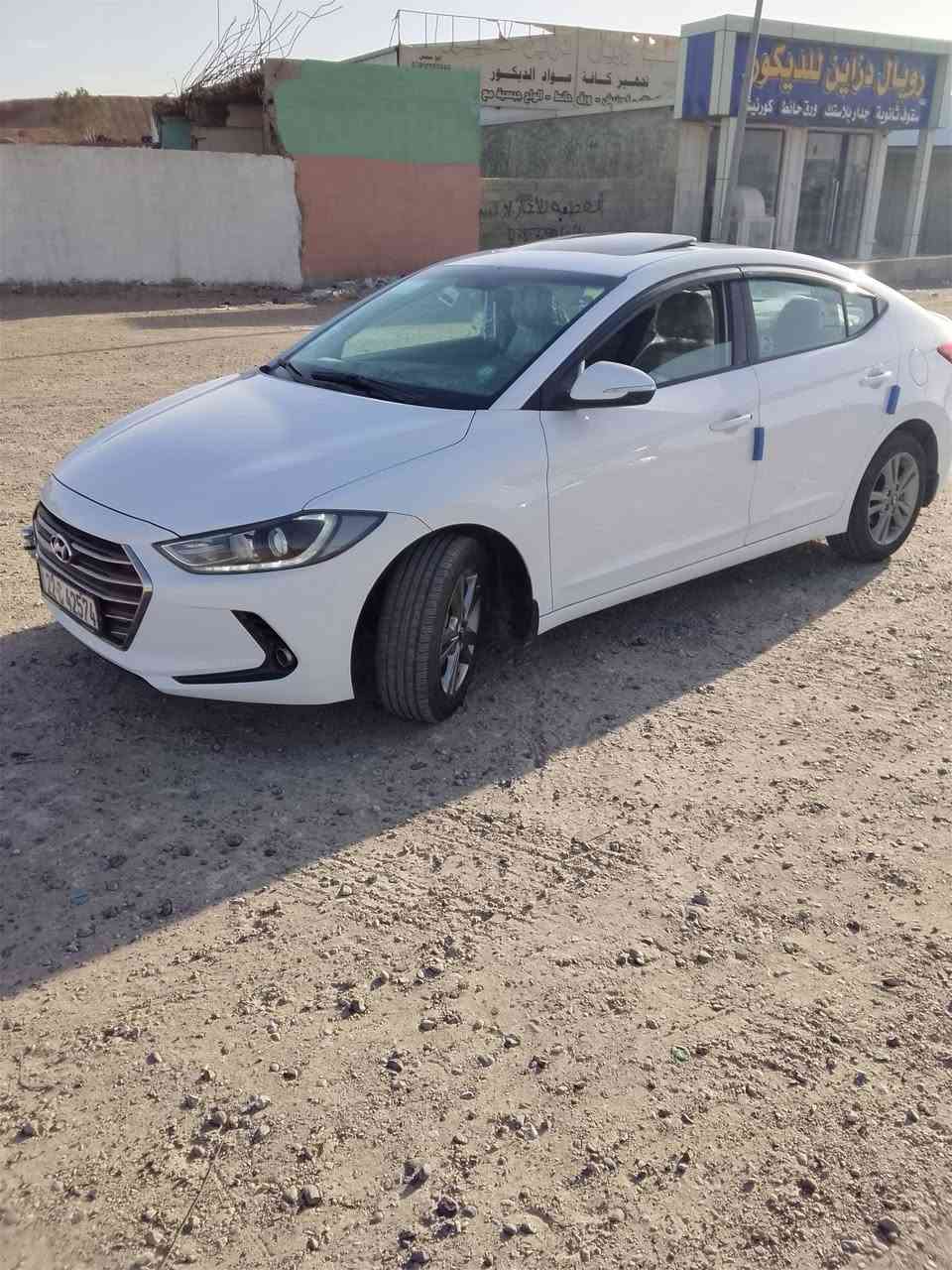 سلام عليكم ورحمه النترا 17 فول مواصفات  من عده لبصمه ماشيه 150سياره بيه دعاميه وبراكيت بيه يرباك دشبول ولدركه دعمت جلب مكان لسياره رمادي سعر 133...‏‪***********‬‏
