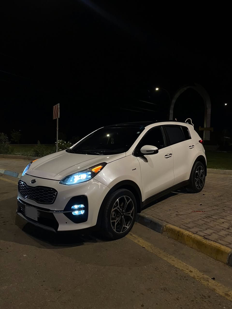 السلام عليكم للبيع او مراوس
كيا  سبورتج 

وراد كندي 

موديل 2022

محرك2000 تيربو ماشيه 65

فول 1/1 SXT الفئه السيارة بانوراما 

كشنات جلد تدفئه تبريد 

جنطه كهربائيه رائدات جانبيه

حساس امامي  خلفي لد خلفي 

سياره فووول الفول سايد بريك كهرباء تحديد مسار تدفه تبريد كشنات وستيرن ونقطه عمياه وجنطه كهرباء 

 بعد هواي موصفات  رقم بغداد بسمي  مكاني بابل لاتصال ***********

سونار السياره بالمنشور
