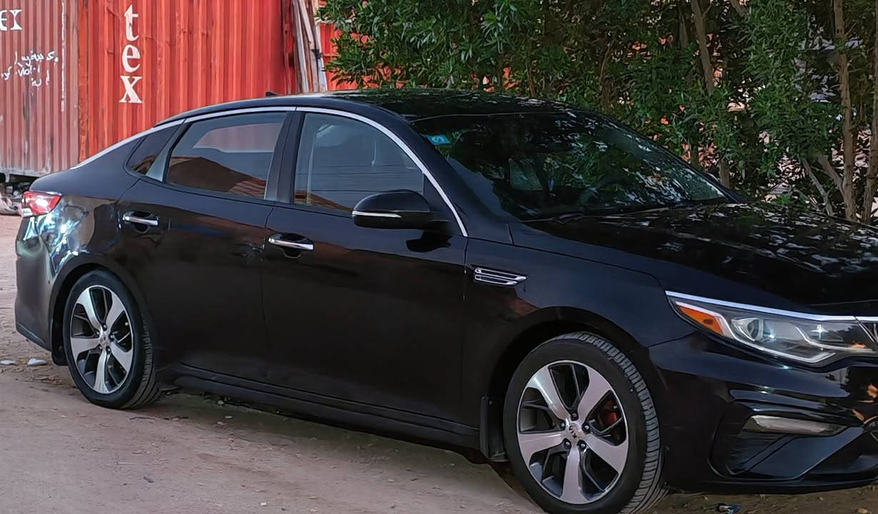 السلام عليكم كيا اوبتما 2020 فئة FE
 رقم كربلاء دولي جديد 
حادثها من الامام ربع البنيد صبغ بنيد 
وجاملغ كلير من امريكا
سيارة كلش حلوة وناعمه لا دوانز ولاتنقيص
شرط كله محسن قطرة بانزين عادي مدايرلها 
المواصفات 
محرك ٢٤٠٠GDI 
تحكم ستيرن اربع جهات 
شاشه جبيره + كامرات
قيادة ذاتيه 
رادار امامي
سستم صوت انفنتي
مانع انزلاق
نقطعه عمياء
اشاير بل مري
دشبول كدنزا 
نضام ترحيب 
3 نضام قياده + مانع تزحلق 
لد امامي وخلفي
لايت زنون
ويل كب 18
🔴 بالعراق بيها باب خلف السائق

السعر 129 $ 
مكان السياره كربلاء


**إذا كنت صاحب هذا الإعلان وتريد حذفه لأي سبب، رجاءا أرسل رسالة إلى الدعم الفني**