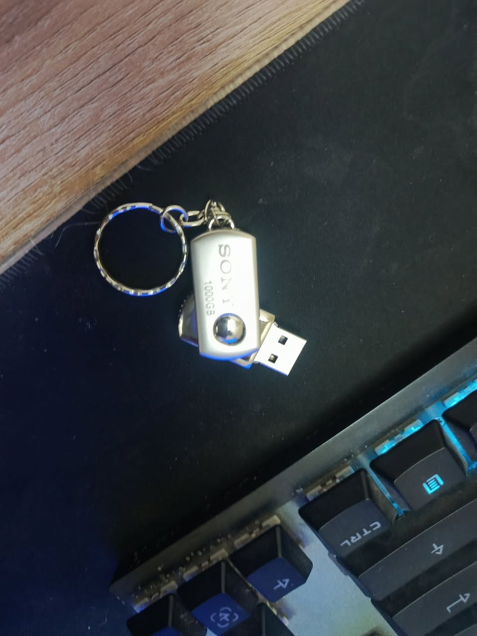 فلاشات
سوني 1 تيرا
Kingston 128 
اسعار خاص 
اصلي


**إذا كنت صاحب هذا الإعلان وتريد حذفه لأي سبب، رجاءا أرسل رسالة إلى الدعم الفني**