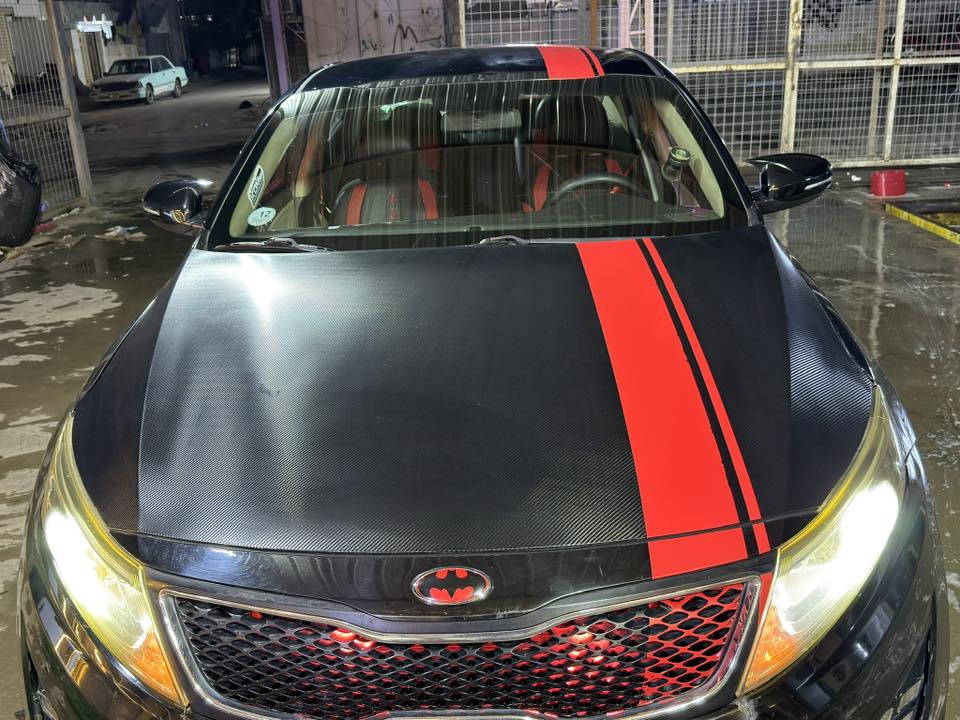 السلام عليكم 

اوبتما ٢٠١٥ للبيع  ***********
السياره ابيعا مصبوغا حزام الحادث من امريكا حالوب وباقي على حالته مبين شي قليل حته نكون واضحين وصريحين من البداية 
السياره GDI
دبات كورسا زوج اصلي الصوت طرب للاخير وبها بوابات 
البنيد مغلف كاربون الياف اصلي 
ويل ويلد اصلي 
الحشوه مال مكينه كلها مبدله بشي اصلي وكلها بيها بطايق ضمان يعني انسى المكينة 
الكير بحاله جداا ممتازه وما مفتوح 
تبريد ثلاجة متكدر تشغله من البرودة البي 
دوشمة جديده بلون الاحمر والاسود 
سبايدر سعره ١٥٠$  مشدود عليه 
دوس جانبيه هم 
فتحات صالنصة نيكل اسود اصلي 
السياره صدرها ٧٠٪؜ 
عارضها ١٠٠ وبيها مجال 
***********
