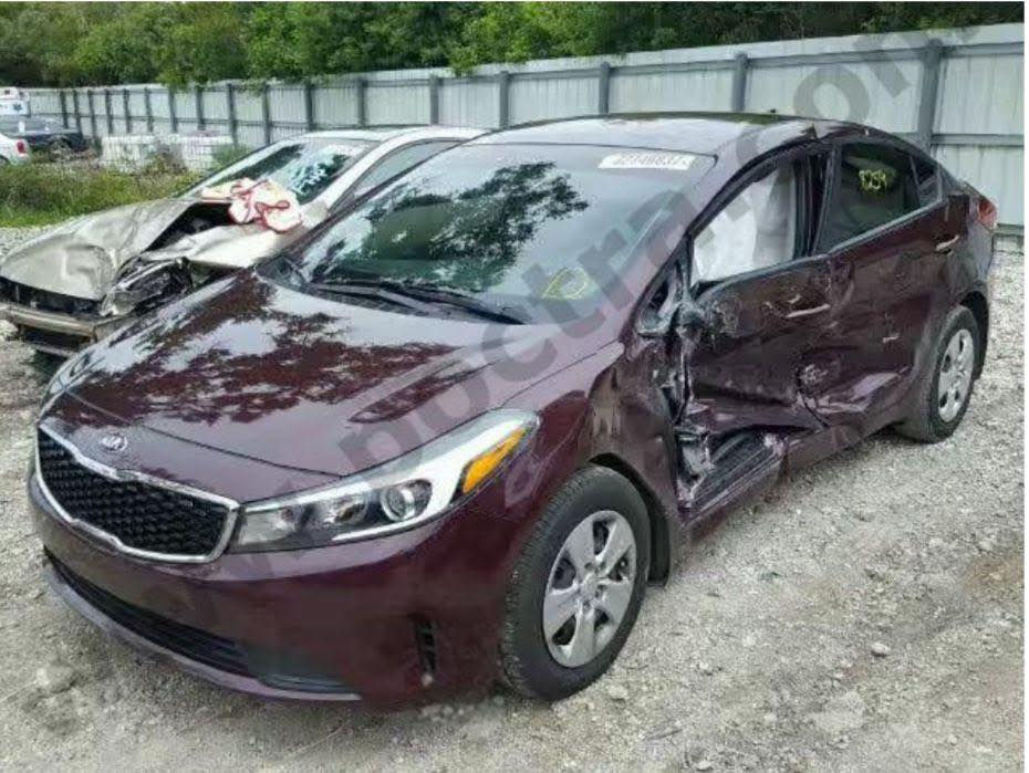 فورتي 17 امريكي دوش  نقصها غاز تبريد وعليها غرامة 400 الف  قبل اسبوعين فاتح كازكيت بيهااا سويتة 110 وبيهااا مجال


**إذا كنت صاحب هذا الإعلان وتريد حذفه لأي سبب، رجاءا أرسل رسالة إلى الدعم الفني**