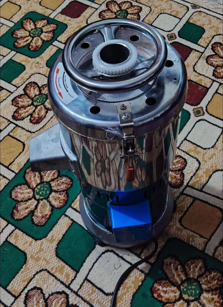 السلام عليكم اشتريت هاذ جهاز الراشي واستخدمه استخدام واحد بس الفحص الله شاهد نضافه فوول فتح كارتونه طوله 60 وعرضها40 عمليه الاستخدام كيلو سمسم يخرجلك كيلو راشي استخدامها كلش سهل غراضها كامله وتكدر تشغلها ع المولد مع حجرمساعد هديه وهيه بداخلها حجر هماتين سعرها275  وبيه مجال شي بسيط العنوان كوت حي الجهاد  ***********
