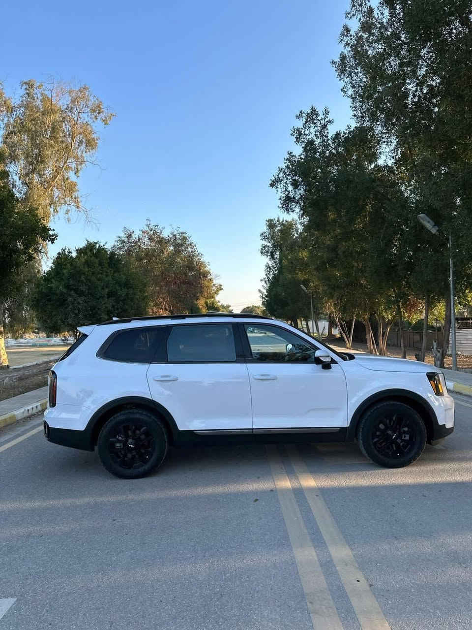 ماشاءالله تبارك الرحمن تيلورايد اعلى فئة كلش نضيفه موديل 2023 رقم بغداد رقم تلفون ***********
