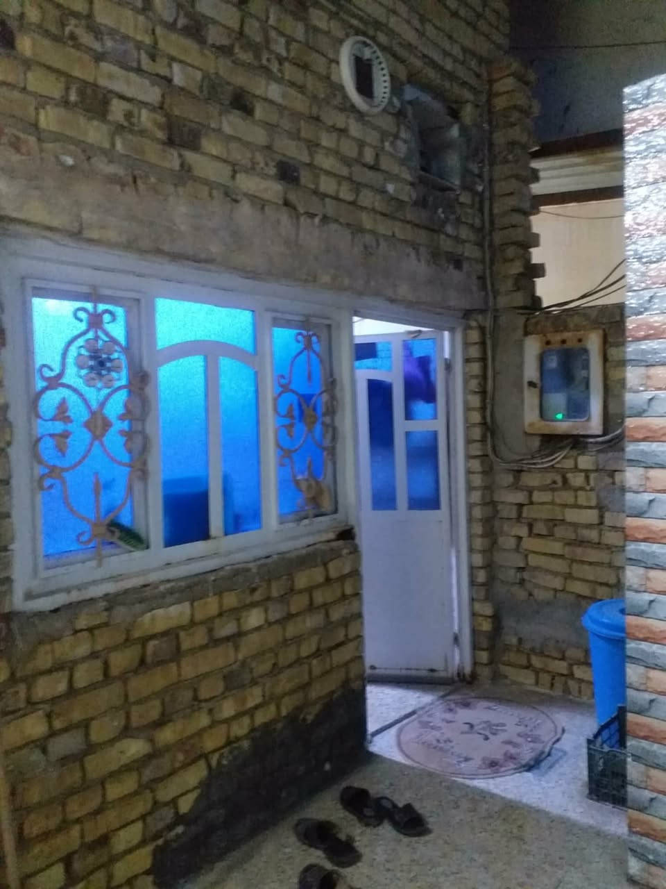 (بيع على المبادرة)

دار سكني للبيع 🏠

المساحة  : 100م  مربع 10*10

العنوان  :شارع 60

اقرب نقطة دالة :  خلق مدرسة الظفر 

              ((طابو    صرف ))
⬇️⬇️⬇️

التفاصيل : الطابق الاول / غرفه نوام + صاله + استقبال + مطبخ + مجمع صحيات
الطابق الثاني / 2 غرف نوم + حمامات

يباع الدار على المبادرة 

             *️⃣*️⃣*️⃣*️⃣*️⃣

لمزيد من المعلومات والاستفسار مراجعة مكتب الكرعاوي للعقار
  
العنوان  حي الصدر الاول . سايدين النسر. قرب بانزين خانة انوار الكفيل الاهلية 

 ارقام الاتصال ✅
***********📞
***********📞
***********📞
***********📞
✅ او مراسلة الصفحة♦️

✅ ارقام الهواتف تحتوي على واتساب🟩
