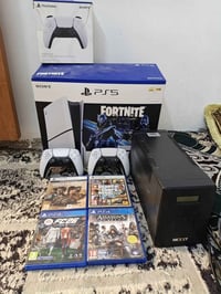 PS5   tسلم   1 كامل ملحقات الاصليه     استعماله ايام فقط يدات عدد 2  ا...
