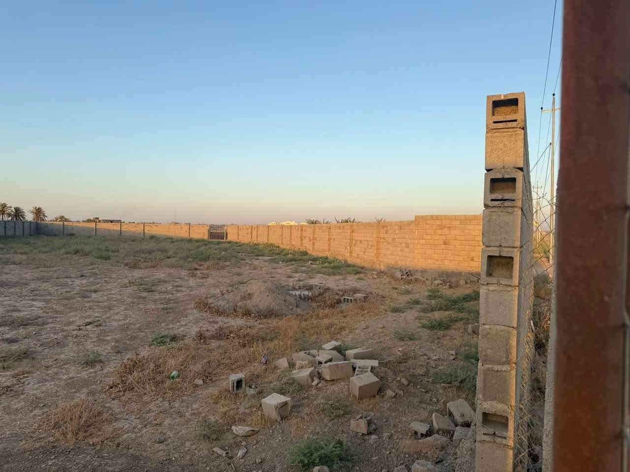 سلام عليكم
أرض زراعيه للبيع ركن 
الموقع صلاح الدين قضاء بلد مدخل ٣ على الشارع تبليط
تفاصيل الأرض
جنس عقار ملك طابو زراعي سند ٢٥
المساحه دونم و ١٠٠ متر او اكثر
الواجهه ٤٠ متر
مسيجه بالبلوك
للاستفسار الاتصال على الأرقام التاليه
***********
***********
او مراجعة مكتب التمار للعقار الواقع شارع المحطه محلات الحاج
