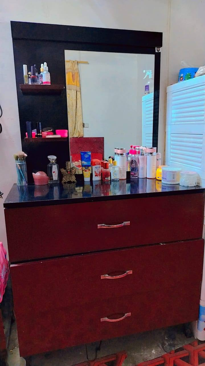 غرفه نوم  تركي نضيفه ٥ قطع سعر ٣٥٠ وبيها مجال


**إذا كنت صاحب هذا الإعلان وتريد حذفه لأي سبب، رجاءا أرسل رسالة إلى الدعم الفني**
