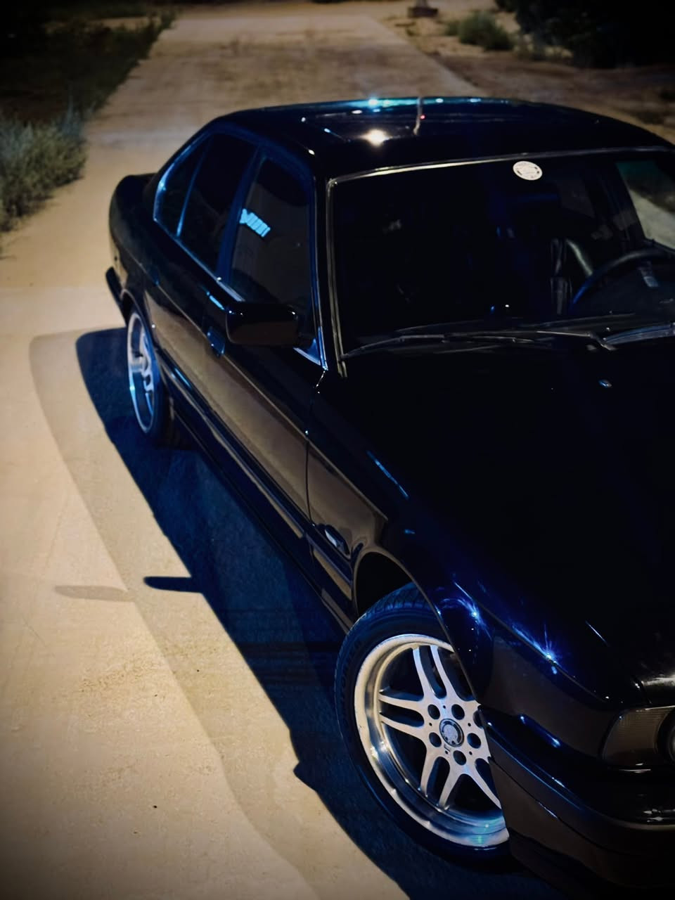 اخوتي الطيبين السلام عليكم 
سيارة bmw 525i اصل وفصل بليتة وسنوية 
- محرك 25 مسكر تك فانوس اصل
- كير اوتوماتيك
- موديل 1992
- فتحة سقف 
- صبغة جديده 
- داخل جلد اسود كشنات كارتير وصاج الغرفه كلش حلوه ونضافة 95٪
- منضومة تبريد جديدة 
- كت ام دعاميات ودوس 
- عليها سستم سماعات بدون دمام من مركز تيزاب 
- ويل كب ام 18 توسايز 
- سيارة كامله مابيها اي نقص 
- حدادية اماميه جديدة 100٪ 
- حدادية خلفيه 80٪ 
- زنون شمسي جديد
-رقم بغداد مداور ثاني يوم 
يعني السيارة مابيها نواقص ترايك وين ماتريد 
موقعي بابل حله مركز 
0781287898

السعر 77 بي مجال


**إذا كنت صاحب هذا الإعلان وتريد حذفه لأي سبب، رجاءا أرسل رسالة إلى الدعم الفني**