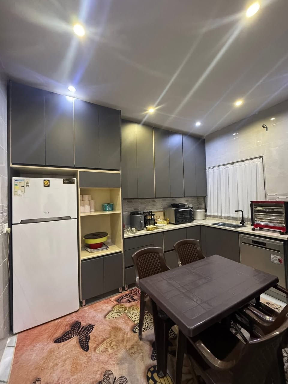 دار للبيع بنـاء zero👌
المساحة (150) مترمربع 

الواجهـة (7.5) M 

الموقـع كـركـوك - طـريق بغداد خلف افران فلسطين📍 

__ يتكون الدار من طابقين الطابق الاول يحتوي على غرفتين نوم وهول واستقبال ومطبخ وصحيات 
——الطابق الطابق الثاني يحتوي على 3 غرف نوم وهول وصحيات 

🟨  لـلاستفسـار  يمكنكم مراسلة الصـفحة 

ونـتشـرف بزيارتكم #عقارات_أمــلاك 

العنوان:  كـركـوك  شـارع القدس مجاور Box  cofe  مقـابل افران الحياة 📍

الدار طابو - يسجل باسم أي شخص يحمل الجنسية العراقية
 للاستفسار اتصال أو واتساب:

📞  ***********

📞 ***********⁩⁩⁩⁩⁩⁩⁩⁩⁩⁩

لمشاهدة بقية العروض مع ذكر الأسعار، انضم إلى قناتنا على التليجرام عبر الرابط التالي
https://t.me/Amlak_real_estate96⁩⁩⁩
